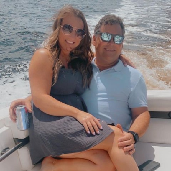 Meet your Posher, April - Picture 1 of 1